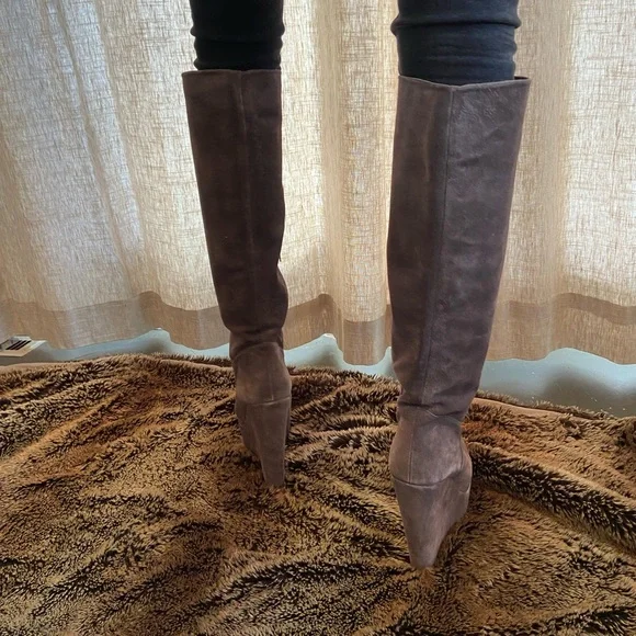 Brown/gray Stuart Weitzman boots, like new! - Picture 4 of 4